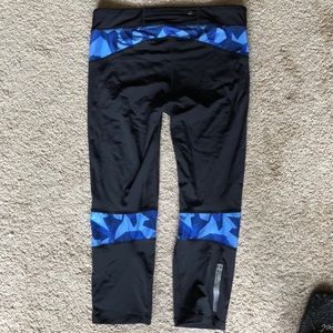 Under Armour leggings, blue print detail